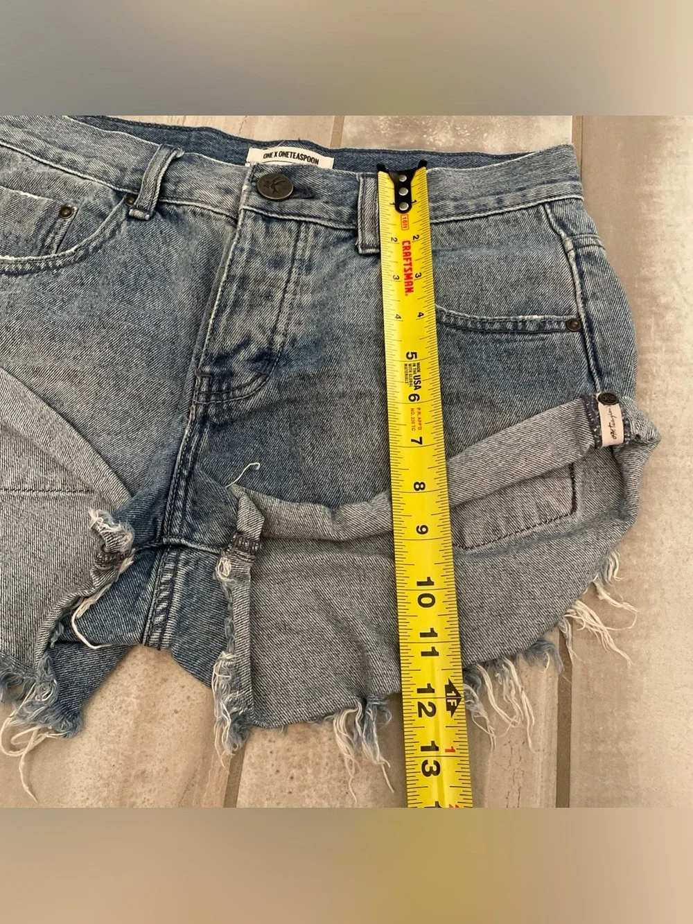 One Teaspoon SZ 24 Bandits Relaxed Fit Long Rise Shadow Pocket Jean Denim Shorts